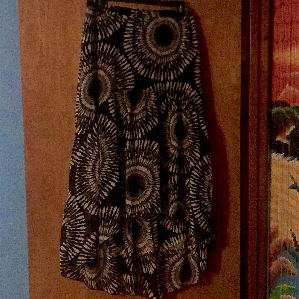 Soulmates boutique Tea-length skirt.